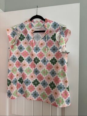 Smith & Quinn Geo Floral Ruffle Sleeve Blouse in Pink & Green